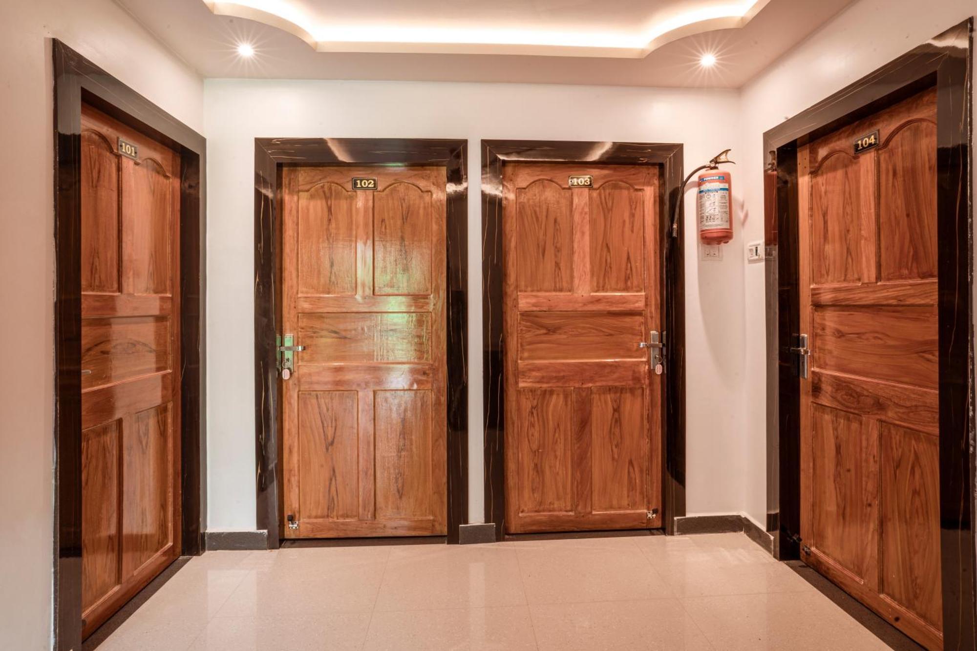 Отель Ananya Residency Порт-Блэр Экстерьер фото